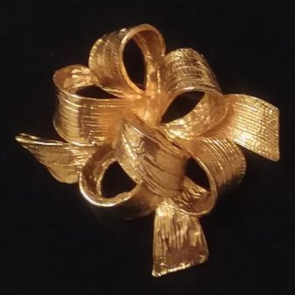 Angel, Pearl, Bow Holiday Brooch/Pins, Three - Picture 3 of 5